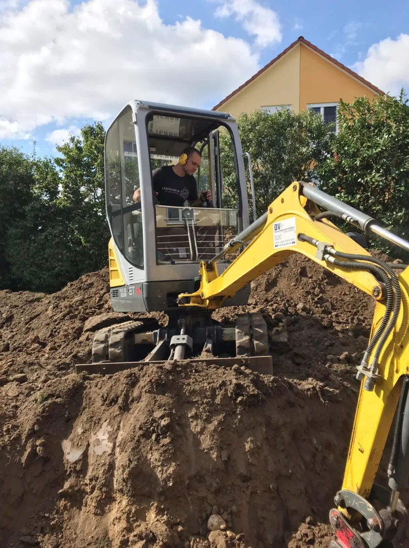 Baggerarbeiten – Erdarbeiten, Aushub und Geländemodellierung mit Minibagger